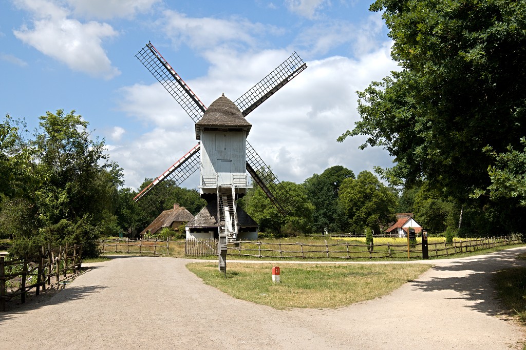 Openluchtmuseum Bokrijk museum belgie hoeve boerderij geit station molen kasteel kerk smidse